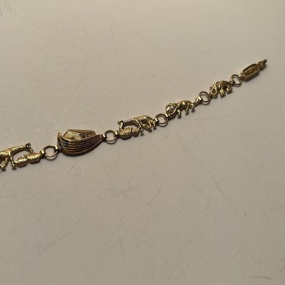 Dainty 10k Yellow Gold Noah’s Ark Bracelet 7.5” - Picture 3 of 11